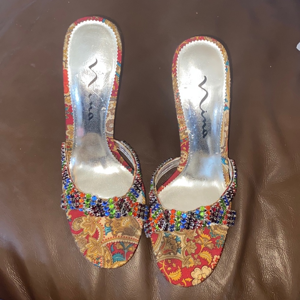 Beautiful beaded Nina Sandals with heel. Bead detail. Size EU 38. With dust bag